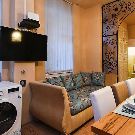 Very Central Very Spacious New Home Будапеща Екстериор снимка