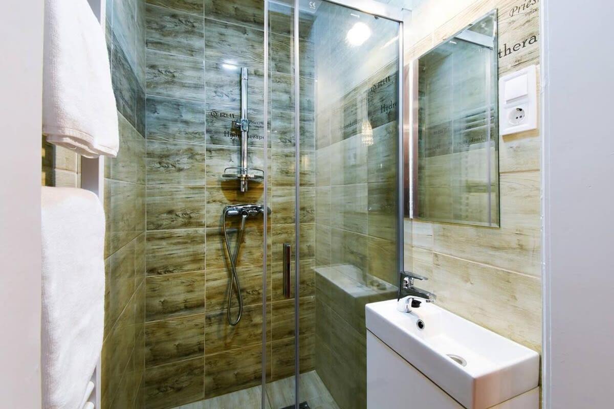 Very Central Very Spacious New Home Будапеща Екстериор снимка