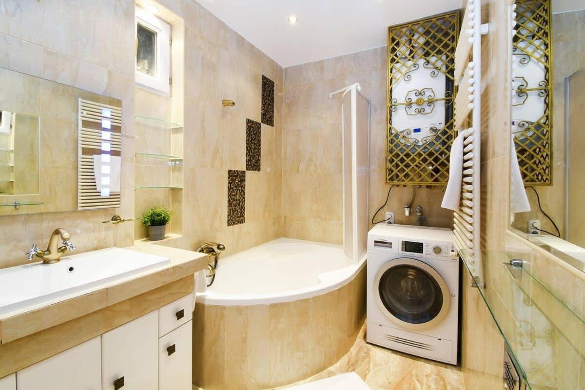 Very Central Very Spacious New Home Будапеща Екстериор снимка