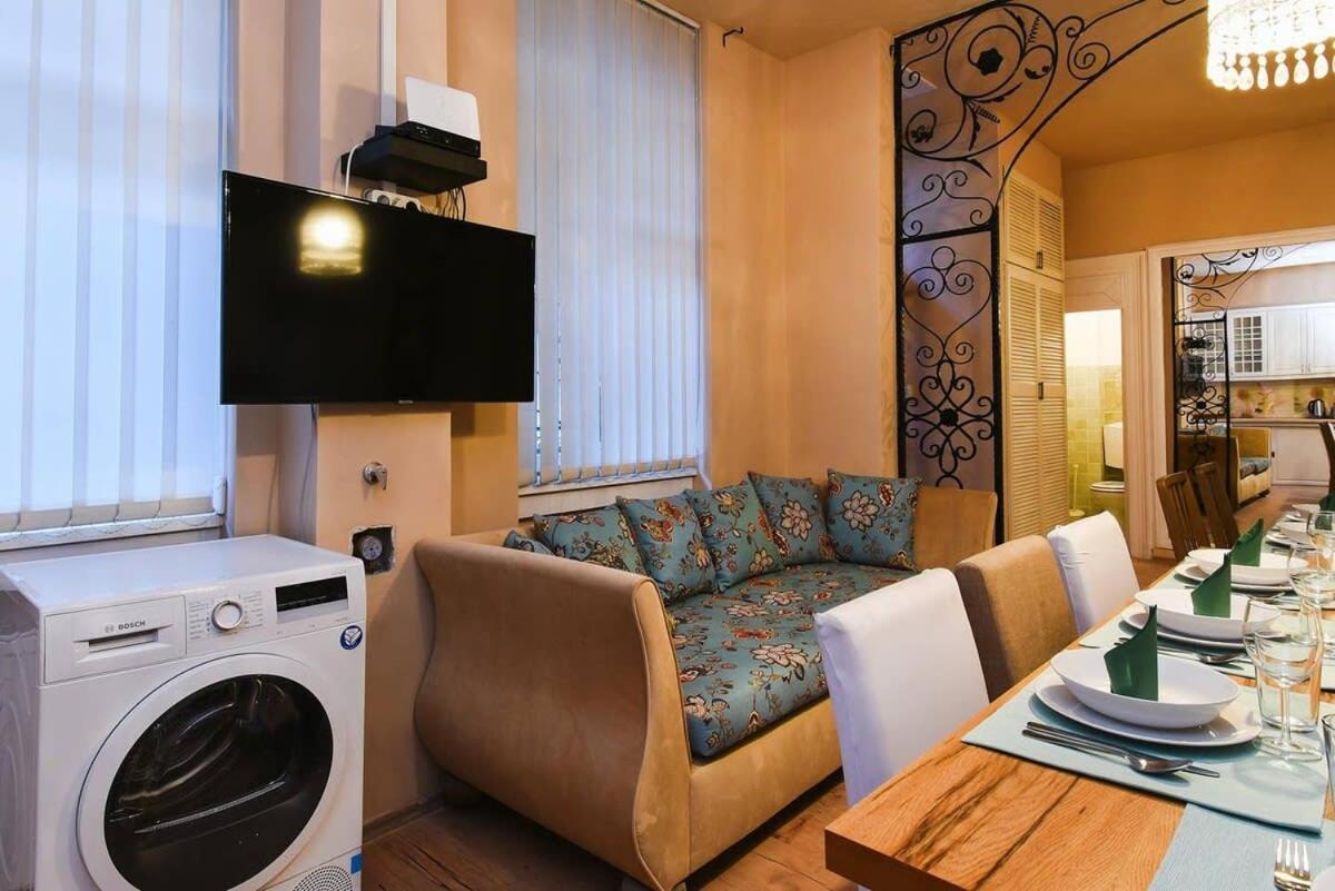 Very Central Very Spacious New Home Будапеща Екстериор снимка