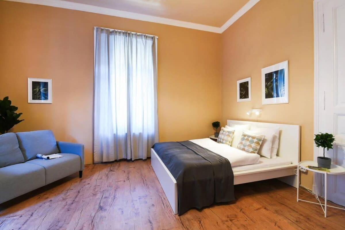 Very Central Very Spacious New Home Будапеща Екстериор снимка