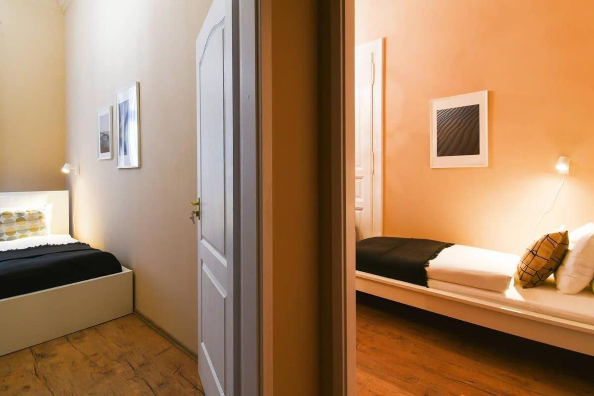 Very Central Very Spacious New Home Будапеща Екстериор снимка
