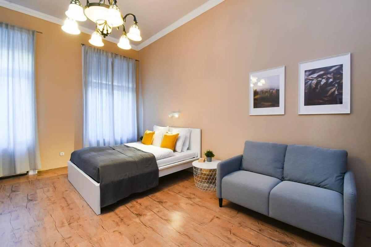 Very Central Very Spacious New Home Будапеща Екстериор снимка